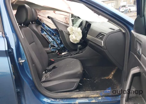 2019 Volkswagen Jetta 1.4T R-Line/1.4T S/1.4T Se z USA, uszkodzony, nr VIN 3VWC57BU5KM227849